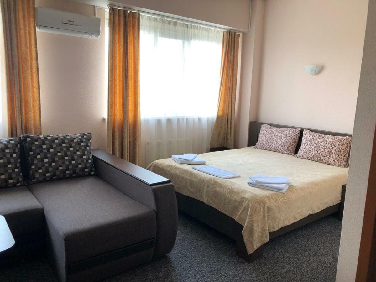 Mini Hotel On Brovarskaya Brovary Eksteriør bilde