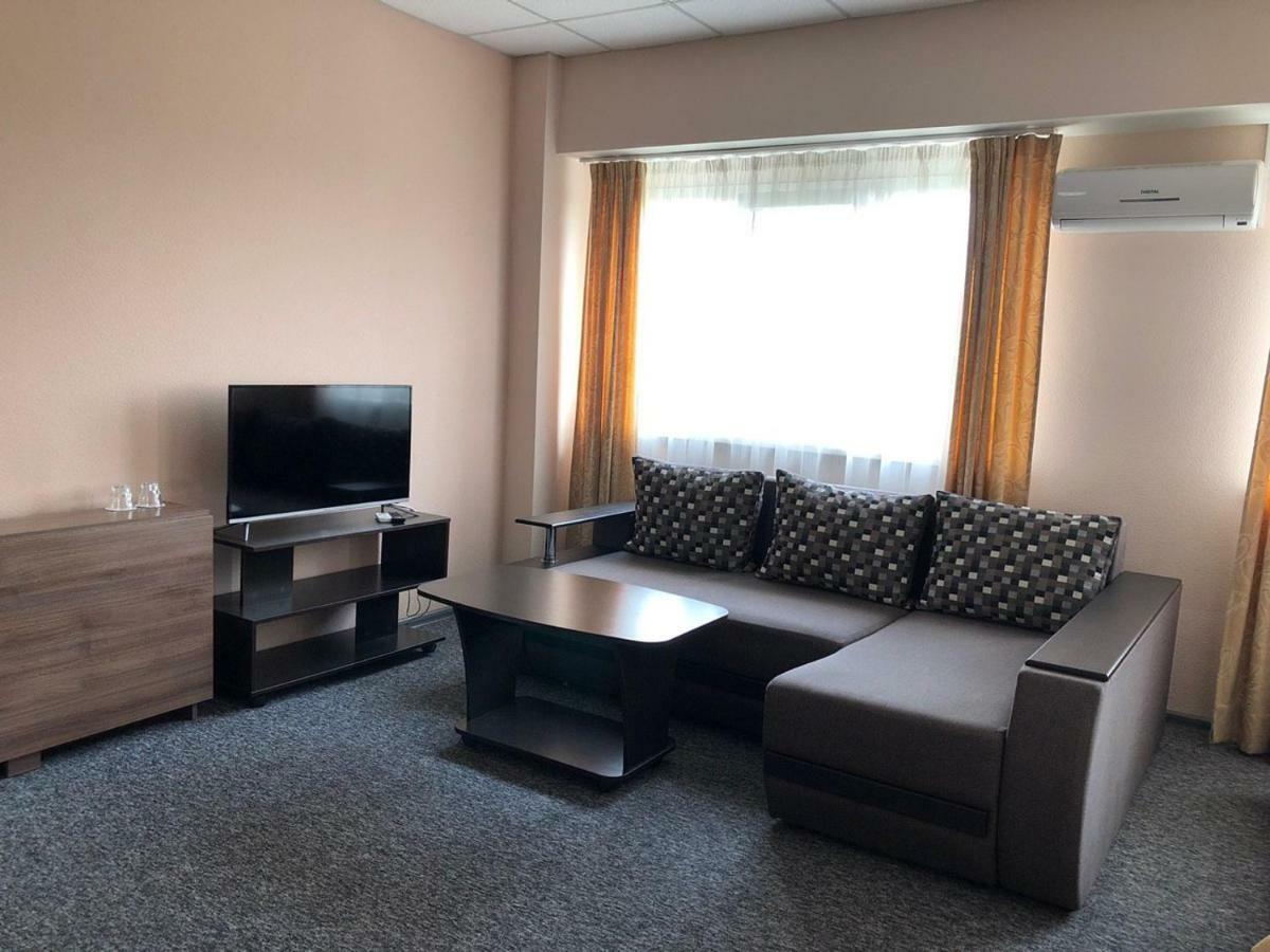 Mini Hotel On Brovarskaya Brovary Eksteriør bilde